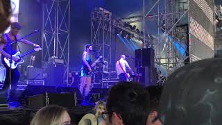 Yuk Foo (Live) - Wolf Alice