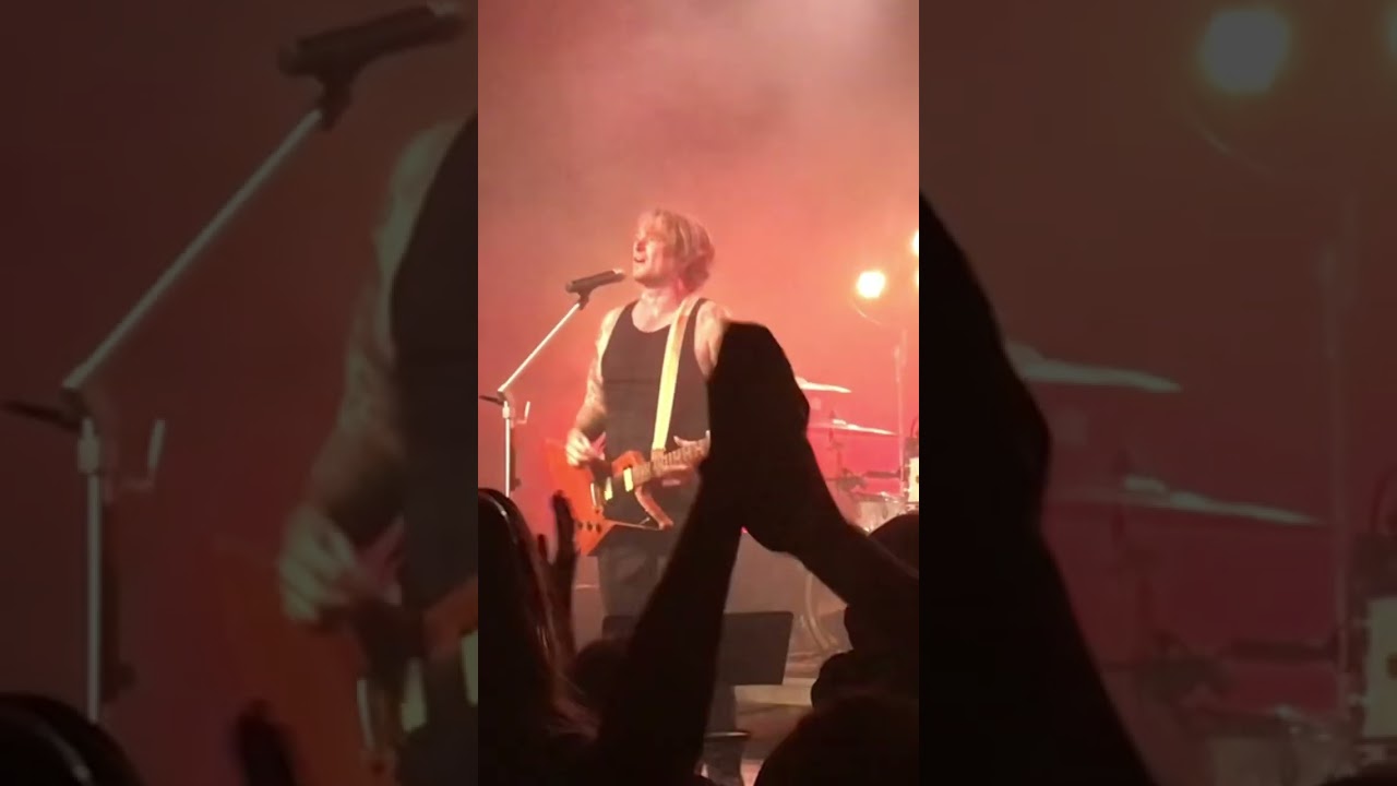 #livemusic #SheLikesHairBands – Butch Walker (Live clip trios from The Varsity Theater in MN) #livemusic #SheLikesHairBands – Butch Walker (Live clip trios from The Varsity Theater in MN)