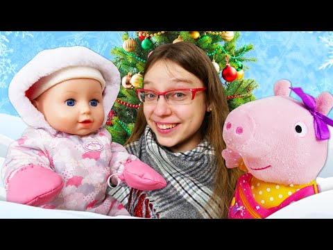 Baby Annabell -nukke ja Pipsa Possu -lelu. Lunta huoneessa. Lasten video