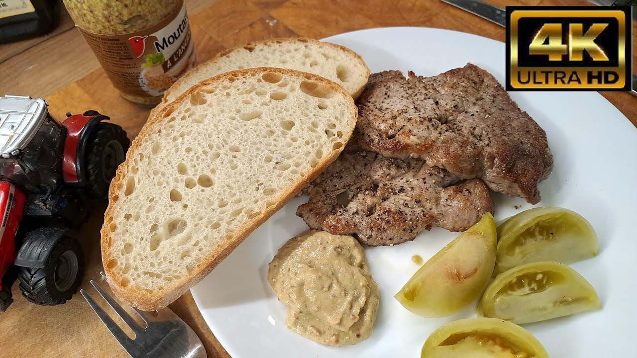 Így készül az IGAZI LACIPECSENYE ! Fűszerpaprika se kell rá .-) Puha, szaftos és nagyon finom :-)