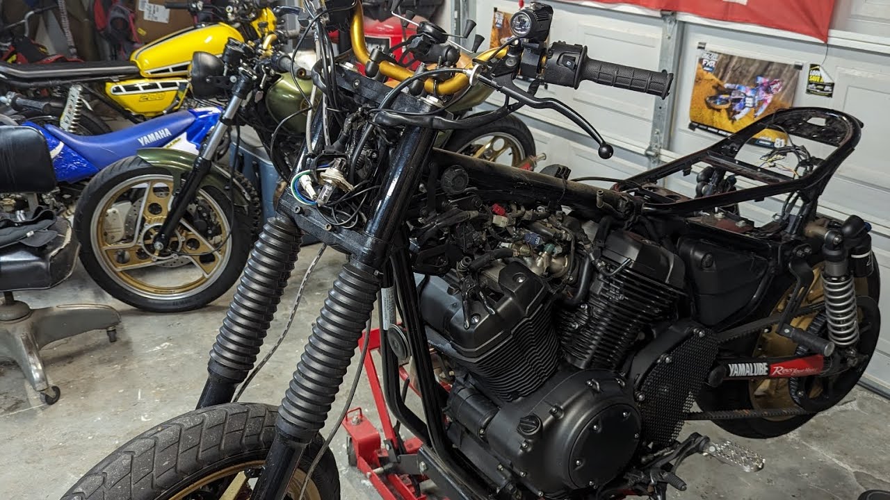 Bullet Bob Moto SCR950 Build Part 2 - YouTube