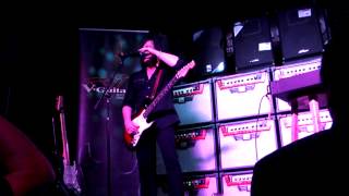 Steve Stevens @ Guitar Center Hollywood 11/8/12 Demo for Fender/Roland Guitar