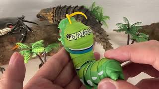 Opening Japanese Capsule Toy(gashapon) larva/caterpillar screenshot 5