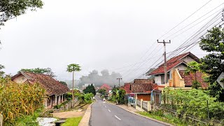 VLOG PERJALANAN PAGI HARI DI TEMANI KABUT DARI KAMPUNG SIMPAR MENUJU PERBATASAN TASIKMALAYA