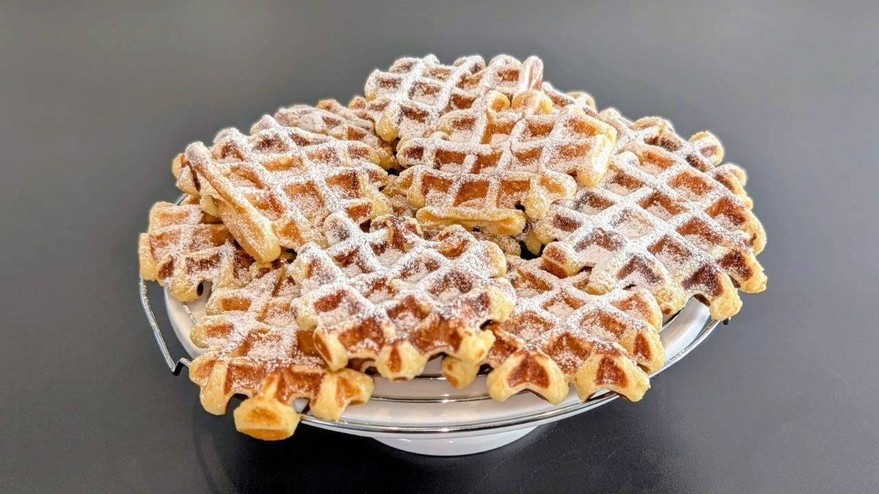 Supersofte Quarkwaffeln mit wenigen Zutaten – schnell & einfach!