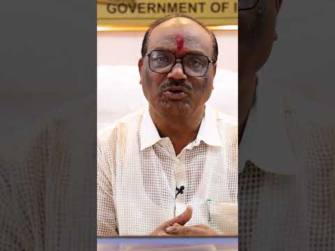 Shri Durgadas Uikey, Hon'ble Minister of States for Tribal Affairs congratulates NSTFDC.