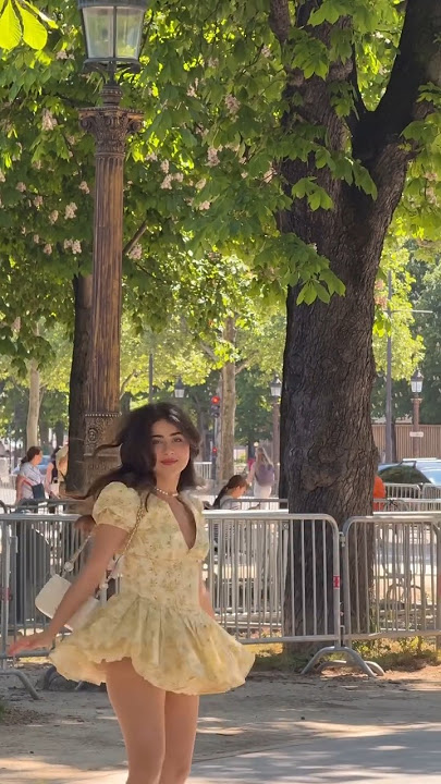 🔥Aditi Bhatia Hot Dress 🥵