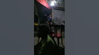 nyanyi lagu Toraja pagarri'na  diiringi langsung pencipta lagunya Ashe hymne