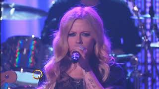 Avril Lavigne - Rock N Roll - Live The Queen Latifah