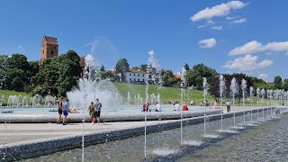 🇵🇱 Warszawa 2021, Polska. Fontanny, Podzamcze w Warszawie. Fountain Walk. [4K UltraHD]