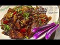 素食料理Vegan《红烧茄子 | Braised Eggplant》竟然吃出了红烧肉的味道！香浓软糯，入囗即化，黏稠的料汁裹住茄子。