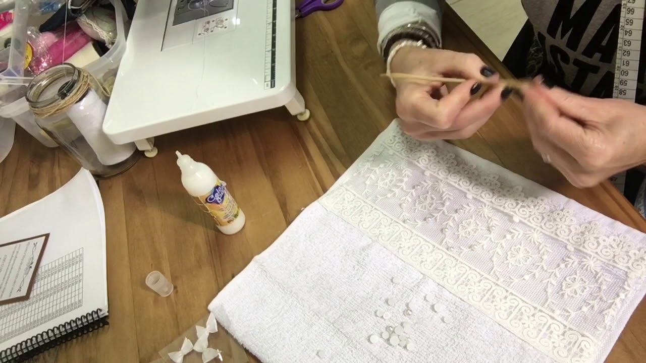 Tutorial - Customização de Toalha de Lavabo Parte 2 - Cena Aviamentos