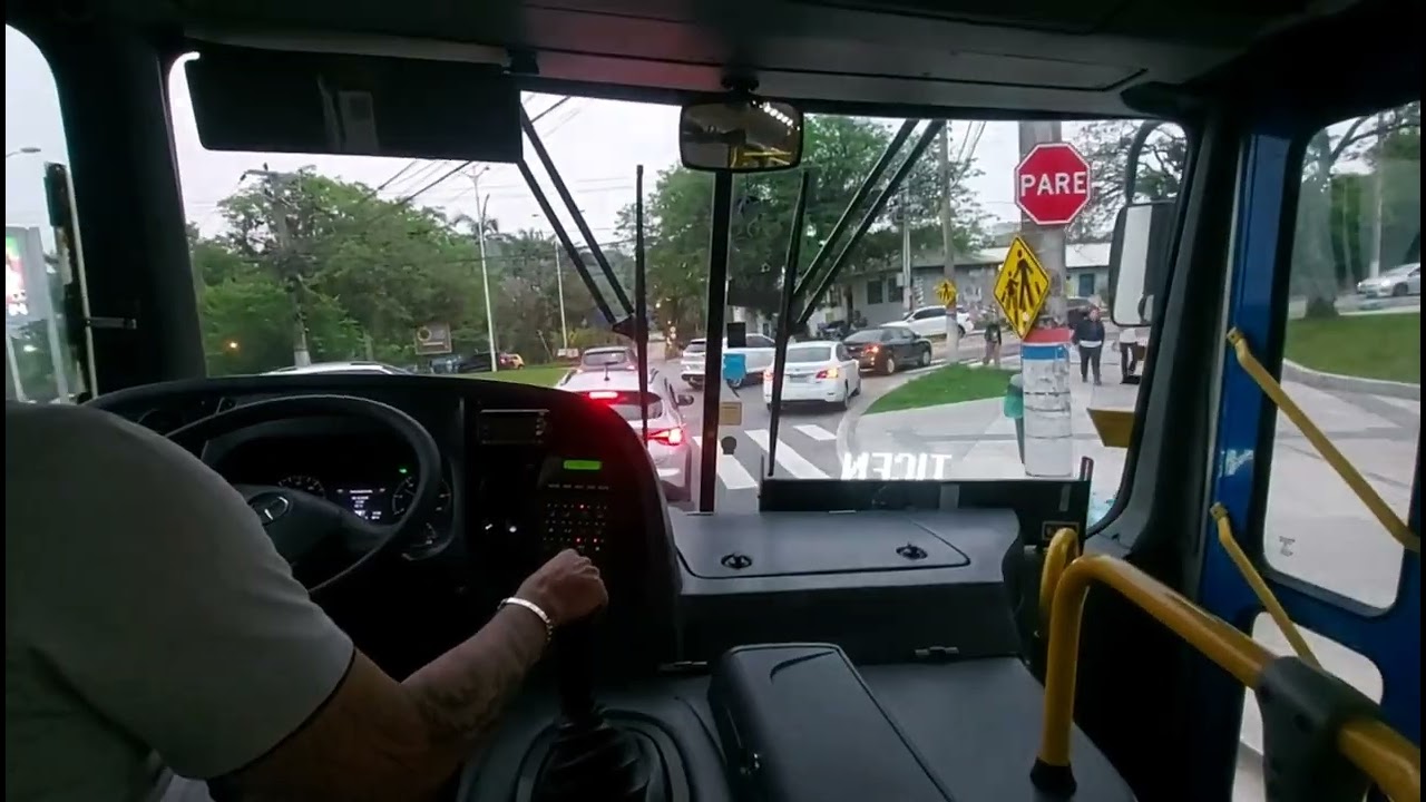 Realidade do ônibus em um dos Morros de Florianópolis a bordo do Mercedes-Benz OF-1519 BlueTec 5