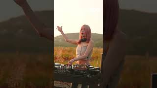 Yooni's techhouse mix w/ clear sunset view. #thehighest #yooni #techhouse