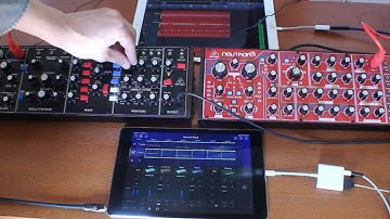 Behringer Model D,Neutron & Korg Gadget iOS : Simple 4/4 Fun Town