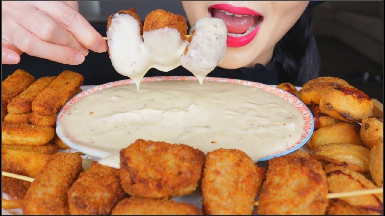 ASMR CRUNCHY FOODS WITH ALFREDO SAUCE | CROQUETTES | FISH FINGERS | EMPANADAS | EATING SOUNDS