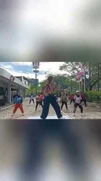 Lagi viral!! zumba bareng KFC SAGA & KFC DRIVE THRUE sorong #zumba #dance ... 🔥🔥