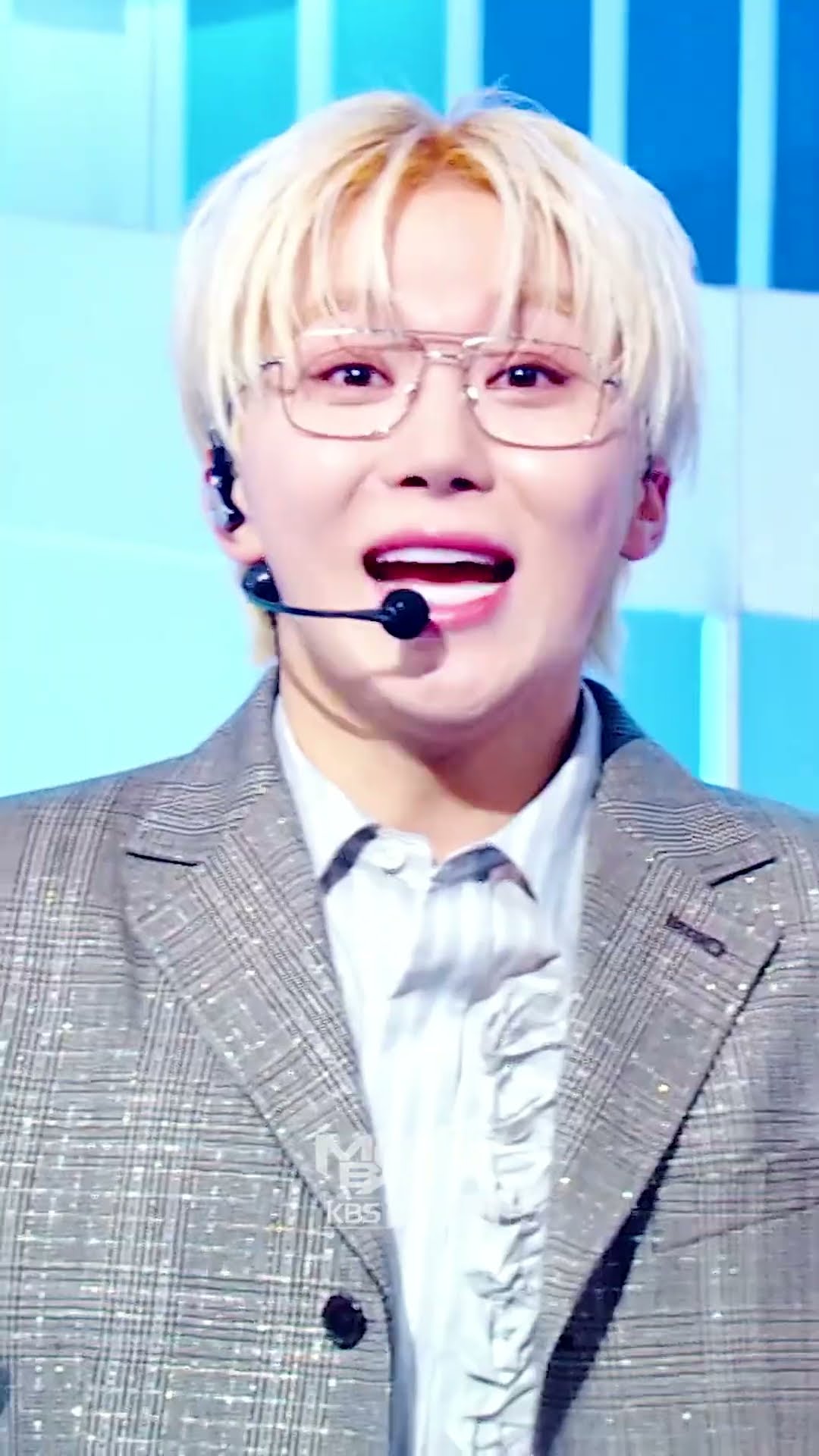 CBZ - BSS #CBZ #Primetime #청바지 #BSS #SEVENTEEN #부석순 #세븐틴 #Shorts #MusicBank | KBS WORLD TV