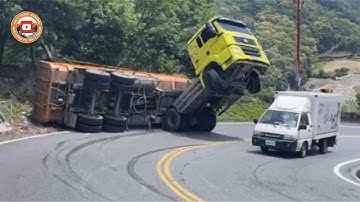 Extreme Driving Skills in the Most Dangerous Situations