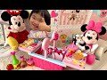 ミニーマウスとミッキーマウスでピクニックごっこ なのキッズ おままごと おもちゃ ミニー ミッキー ディズニー プリンセス ぬいぐるみ ミニーちゃん こども 遊び MinnieMouse アンパンマン
