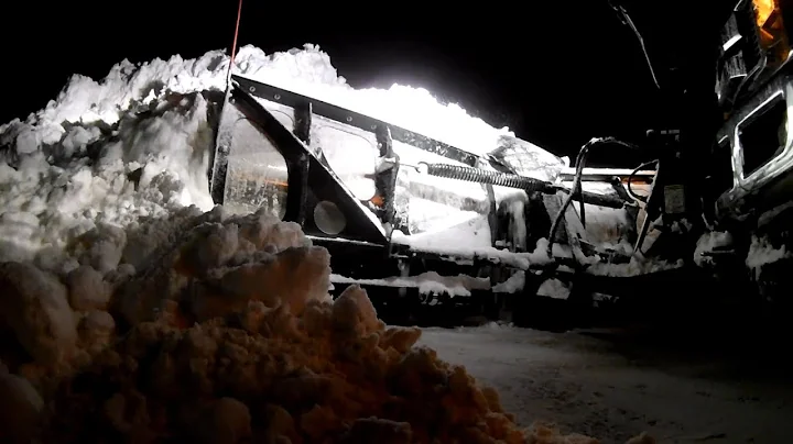 SNOW PLOWING FOR BEGINNERS! SMALL PARKING LOT