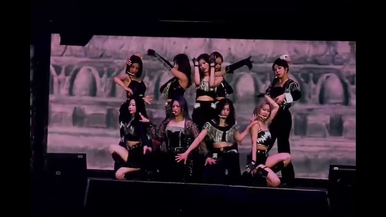 CRY FOR ME # SANA PART !@#!# TWICE 4TH WORLD TOUR IN LA - YouTube