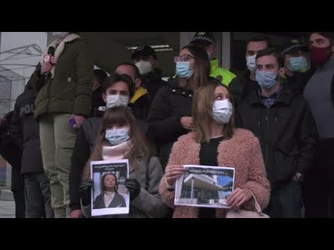 პროტესტი ჯანდაცვის სამინისტროსთან - აქციის მონაწილეები ეკატერინე ტიკარაძის გადადგომას მოითხოვენ