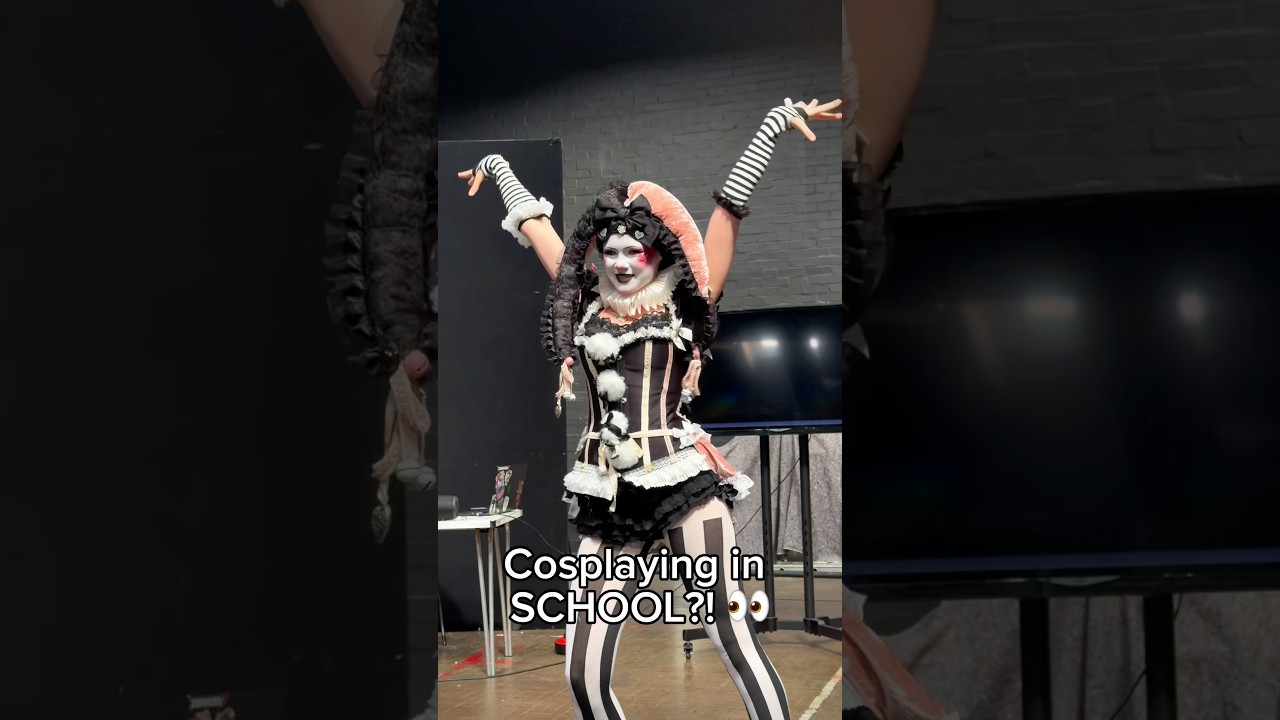Cosplaying in SCHOOL! Where’s the strangest place you have cosplayed? #cosplay #cosplayer