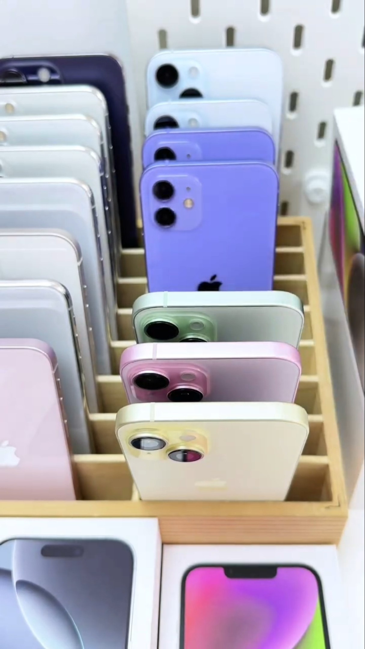 Ding Dong! The electronic mustard is updated on time! Your favorite immersive packaging for iPhone
