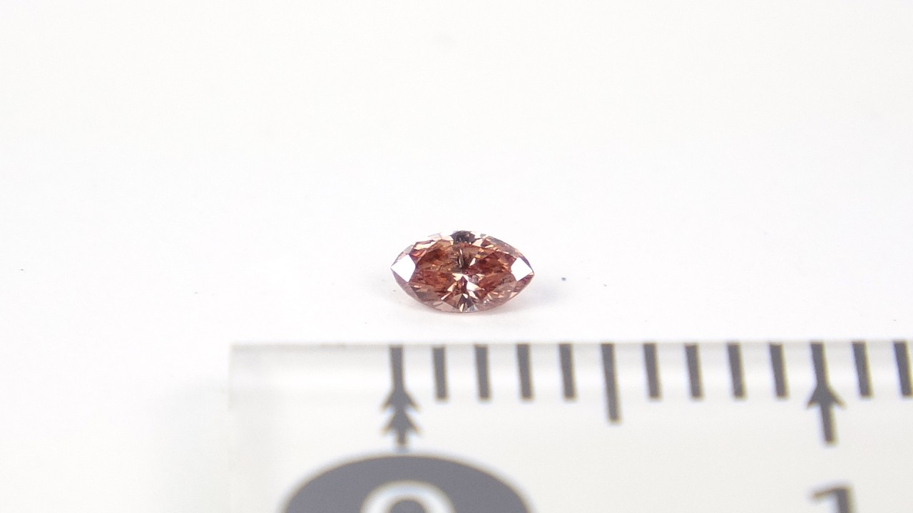 ピンクダイヤモンド（マーキスカット）0.055ct | atelier-N2