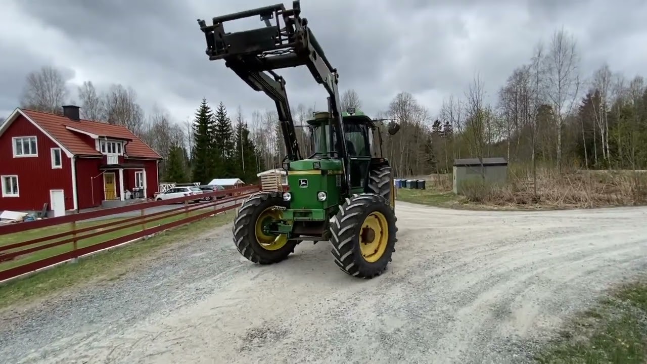 Trakor med lastare John deere 3040