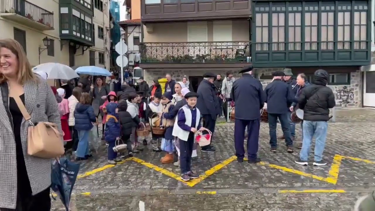 Bonbiloneko Erregeen kabalgata Lekeition 2025