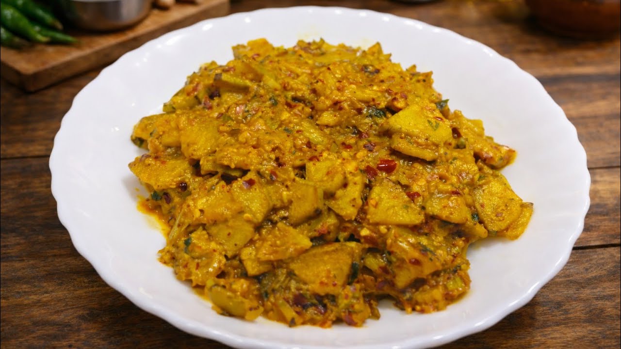 Pachakkaya Upperi/Ethakaya Mezhukkupuratti/ തനി നാടൻ പച്ചക്കായ കൊണ്ട് ഒരു ഉഗ്രൻ തോരൻ