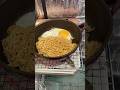 ガレージ飯　日清焼きそば目玉焼き