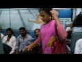Хиджра-транссексуал в общем вагоне индийского поезда