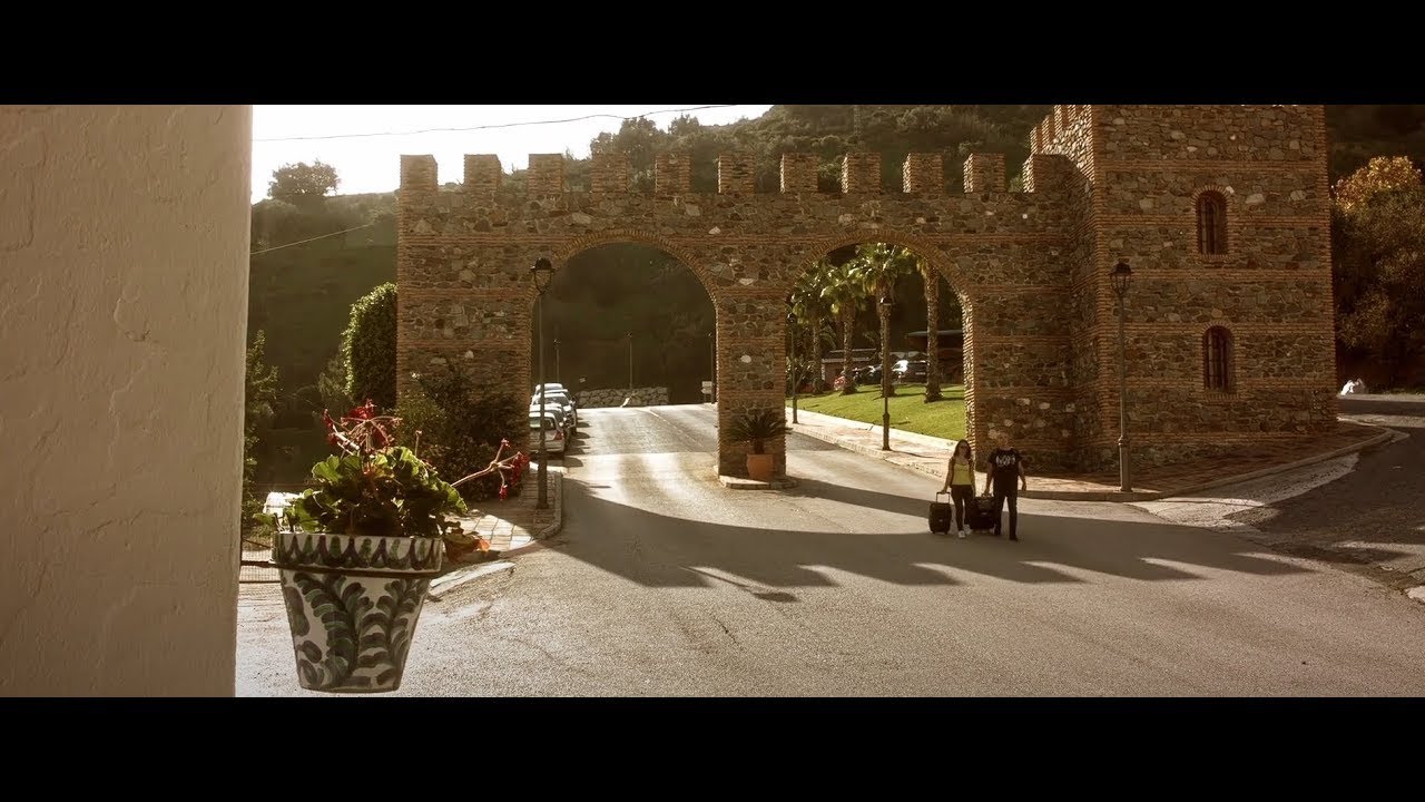 LA BRUJA Julio Espinosa y Olatz Ayestaran STUDIO ATRALLA (CURSO 24/25)