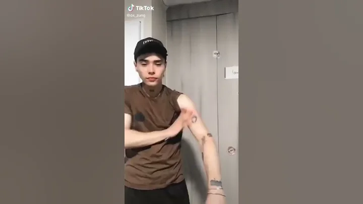 Vampire Tries the Veiny Arm thing #shorts