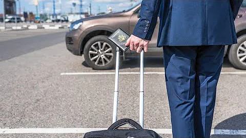 Tips to keep your holiday travel stress-free this season