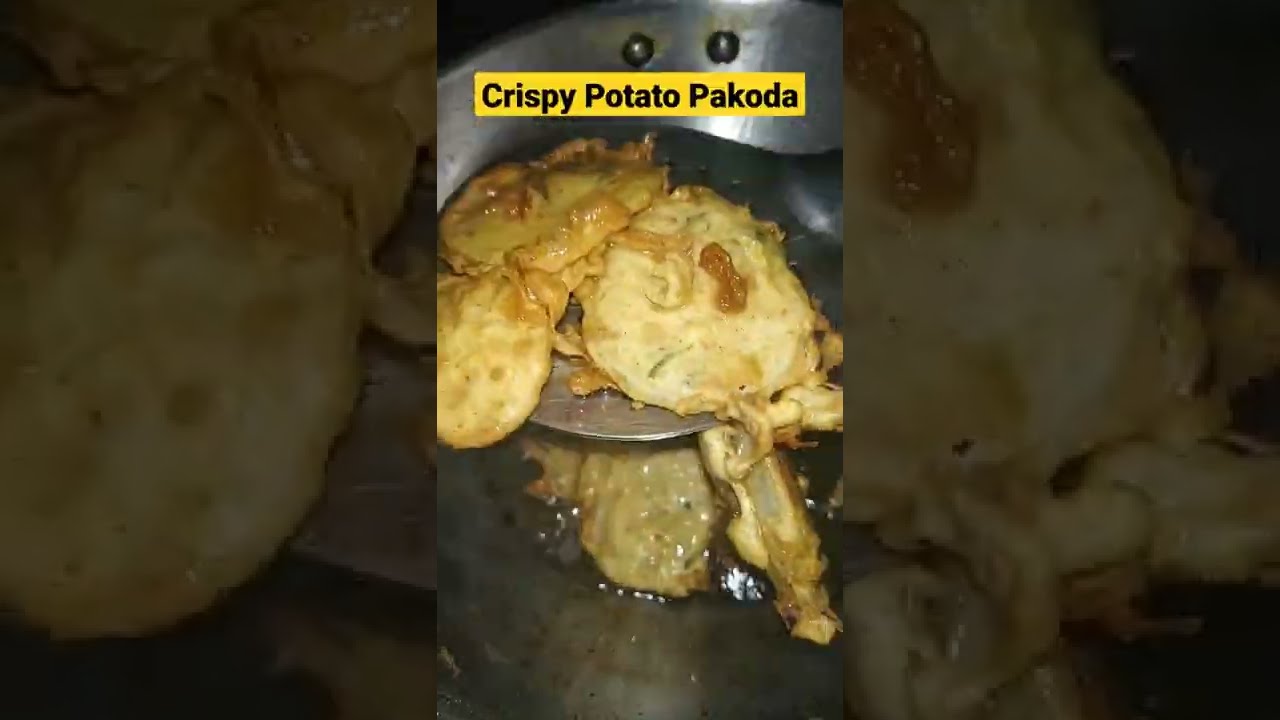 Potato Fry | Aloo Pakora | Batata  Bhaji | Crispy Potato Pakoda | #shorts | Aloo Pakoda recipe | Indian Mom