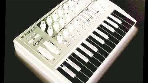 Microbrute Dirty-techno jam