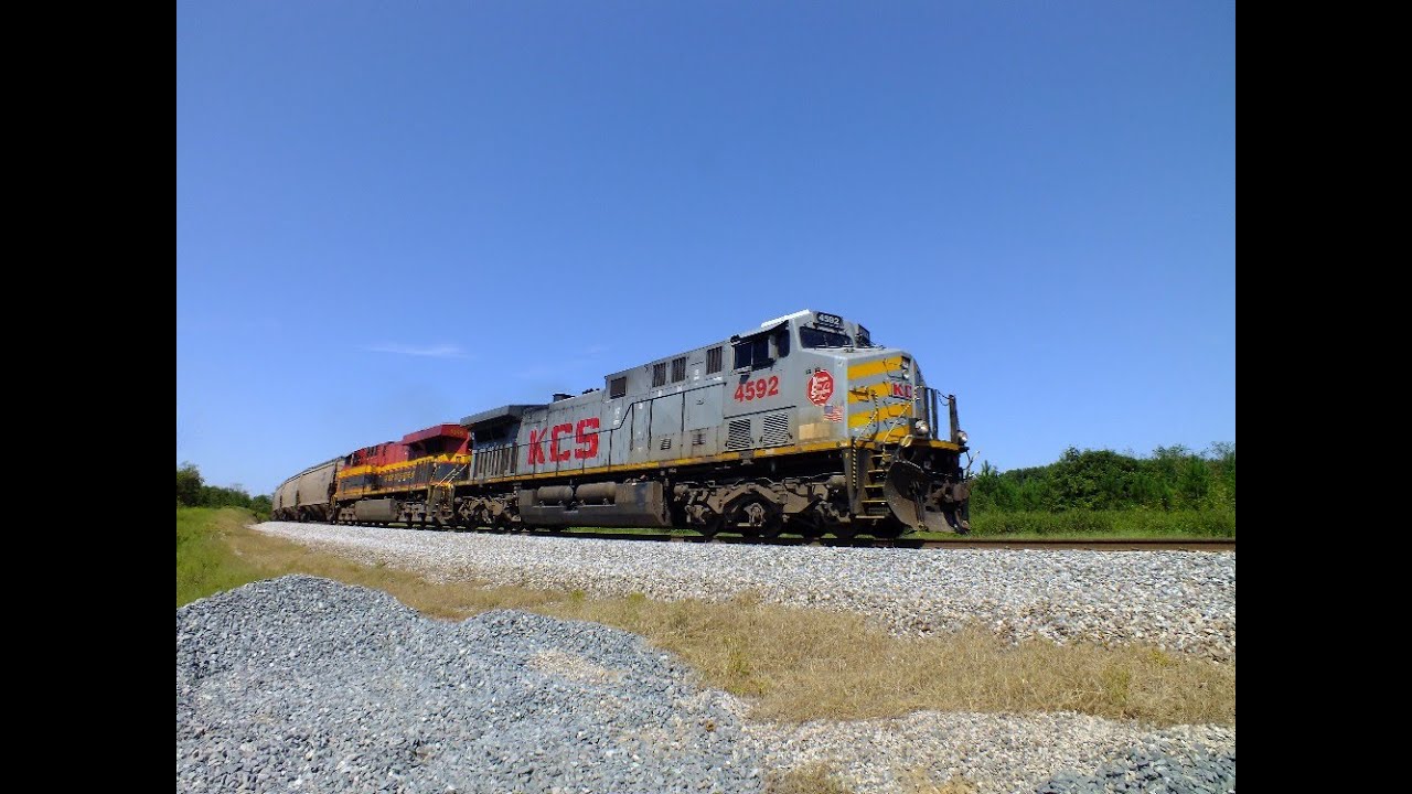 bnsf 5729 CSX G915 with all KCS power