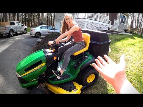 FREE JOHN DEERE LAWN TRACTOR – WILL IT RUN?