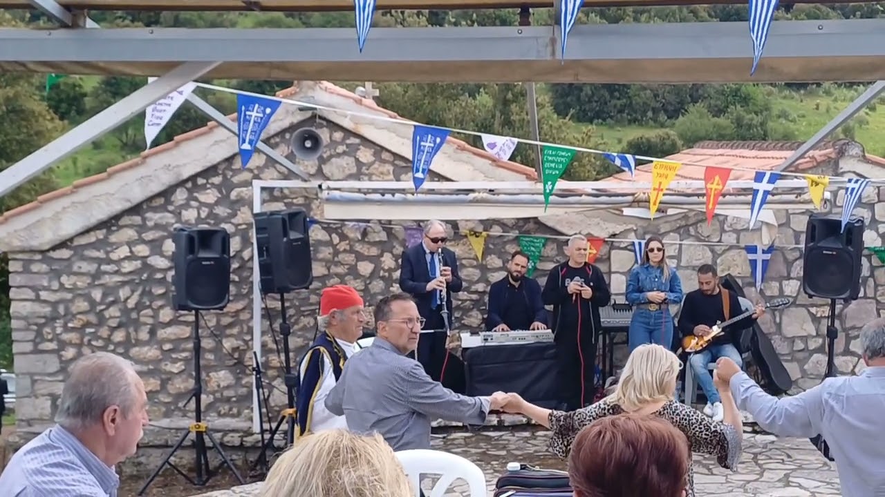 Καραγκούνα: Δημ. Σαραβακος- Νανσυ Σαραβάκου.... κλαρίνο, Πάνος Ηλιόπουλος 