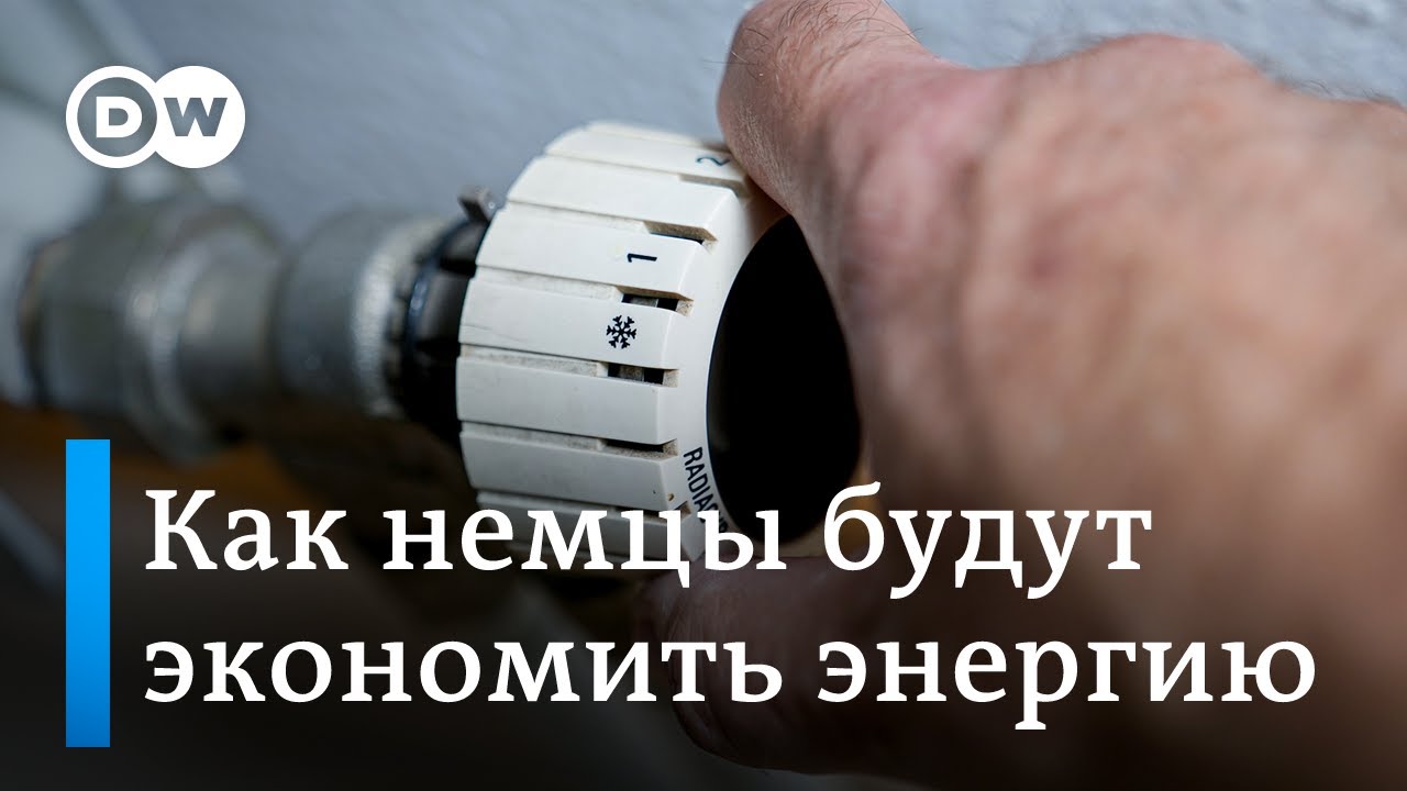 Темные улицы иномарки целуются