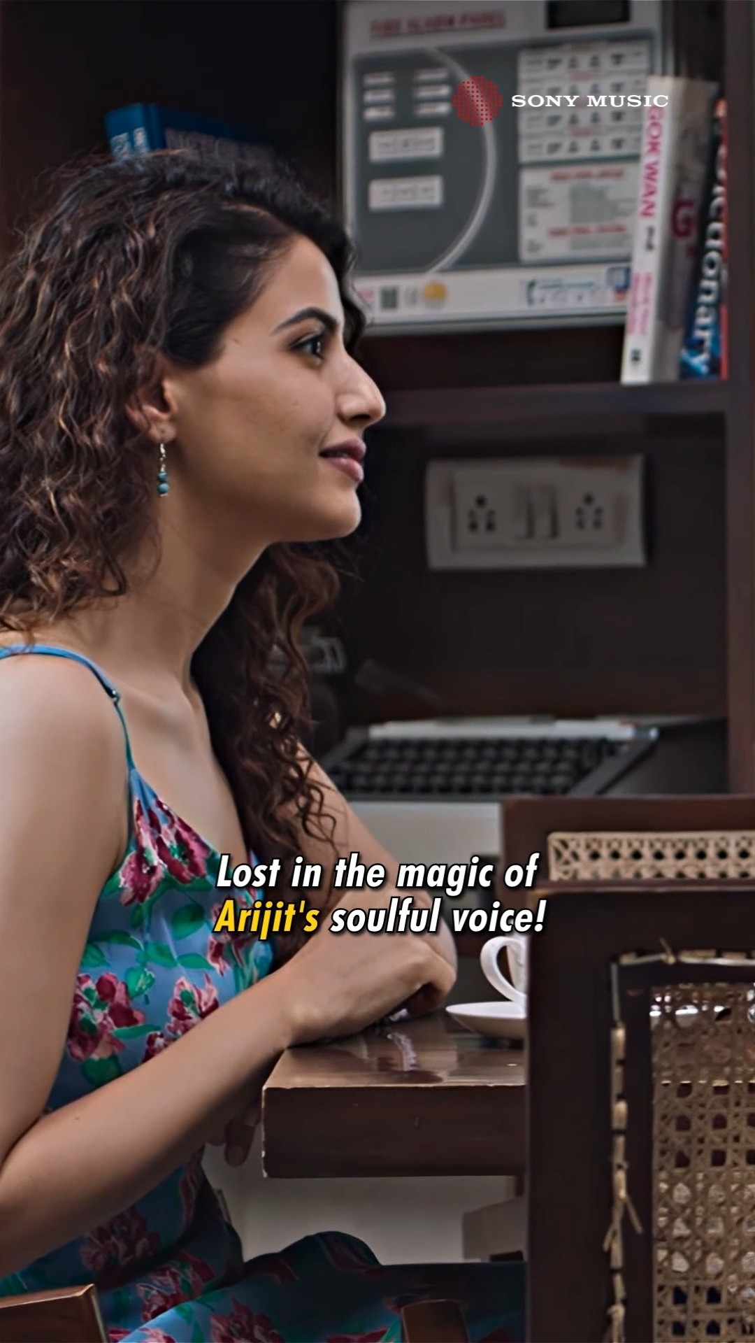 When Arijit Singh sings, love feels real. ❤️? #arijitsingh #terahua #romantichindisongs