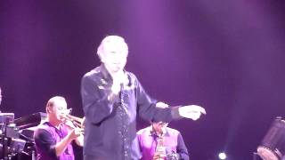 Neil Diamond -- Sweet Caroline -- Live @ Hallenstadion Zürich -- 15.6.2011