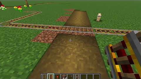 How to build a railroad crossing in Minecraft!
