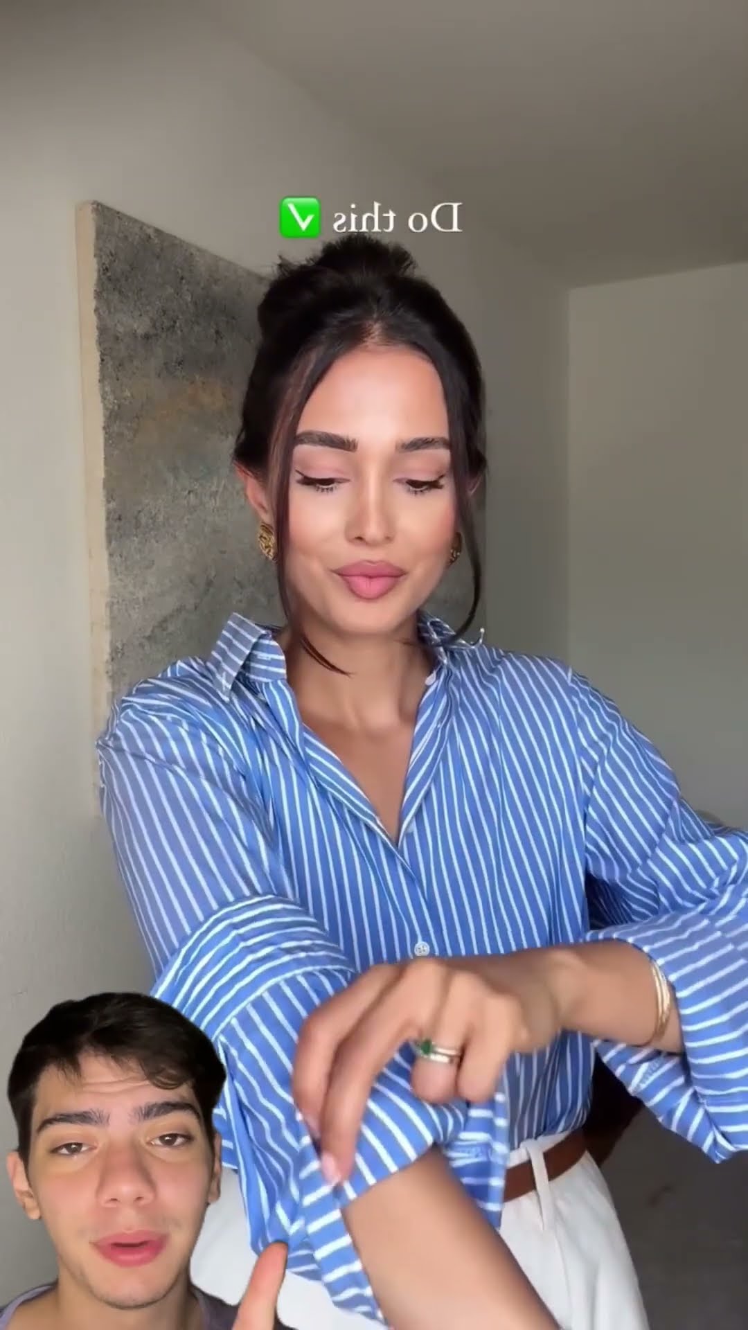 Dobre a manga da camisa assim e transforme seu visual! Elegância está nos detalhes. ?✨