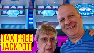 Mom Could Not Stop Winning On Double Diamond Deluxe So She Won a Tax Free Jackpot In Florida!