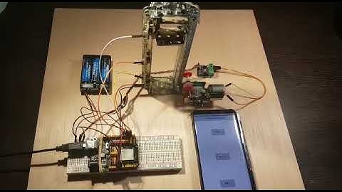 Projecte ESP32 STEAMakers  Ramon Baena